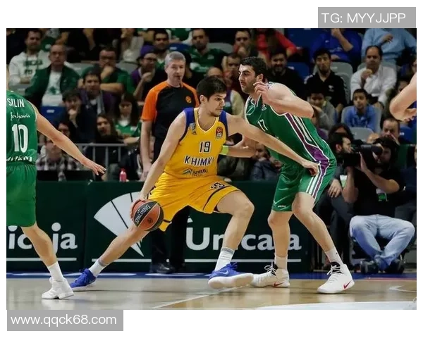 篮球场上的足球巨星们如何在两项运动中游刃有余展现个人魅力与运动精神