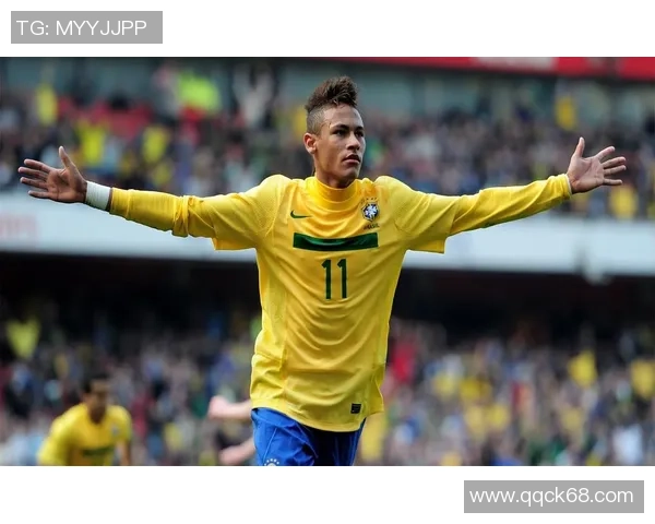 足球明星的成长历程与个人成就全解析，揭秘他们的职业生涯与生活点滴