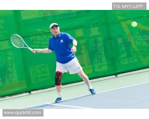 重庆网球队在城市联赛中以72分稳居积分榜首位，展现强劲实力